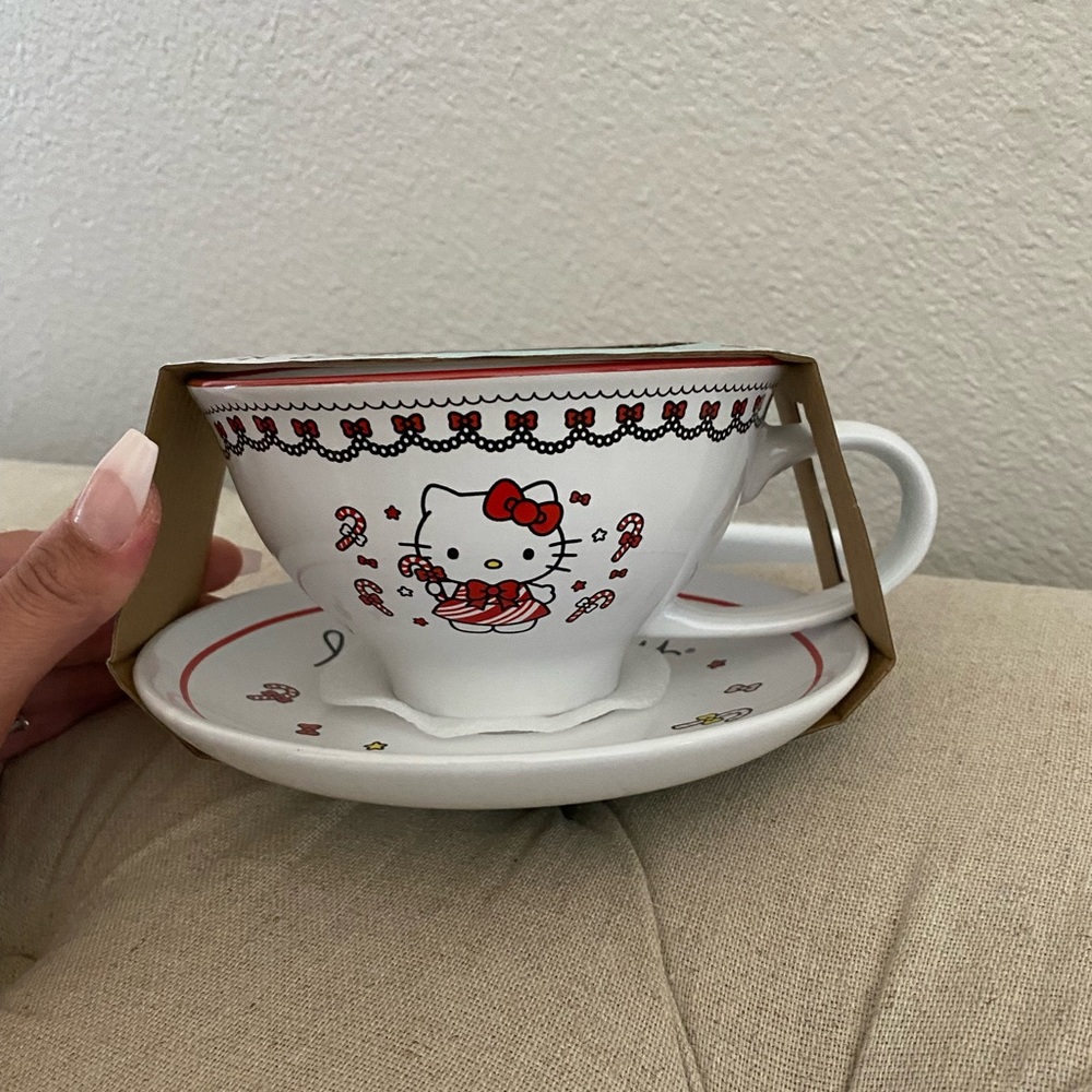 Hello Kitty holiday teacup and saucer set